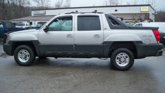 2005 Chevrolet Avalanche Carrera Coupe