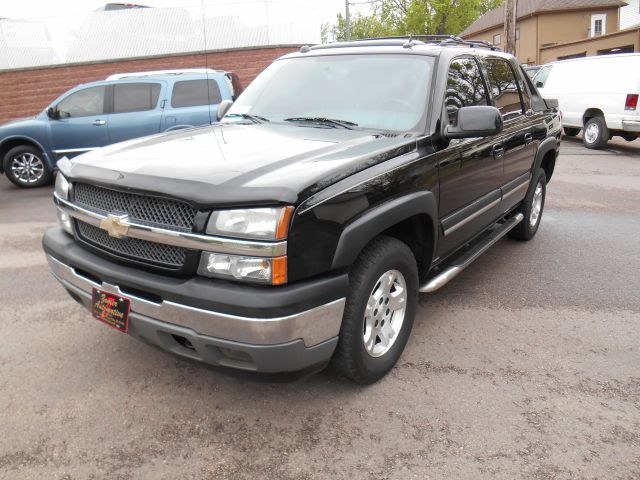 2005 Chevrolet Avalanche C350 4dr Sdn 3.5L Sport RWD Sedan