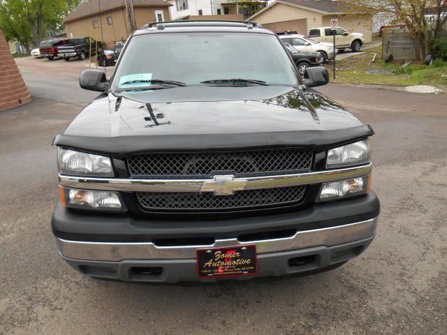 2005 Chevrolet Avalanche C350 4dr Sdn 3.5L Sport RWD Sedan