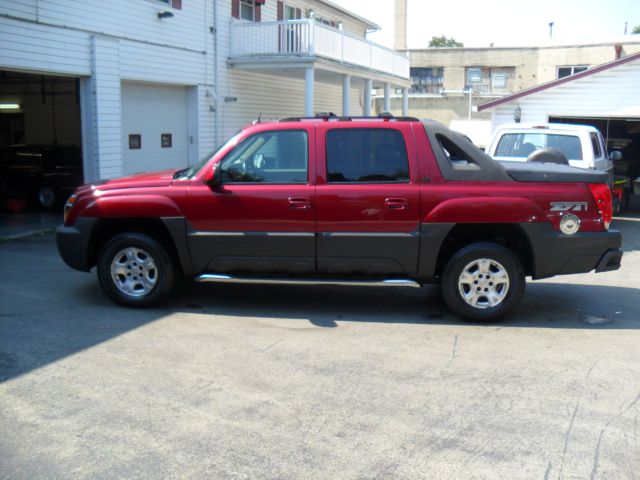 2005 Chevrolet Avalanche C350 4dr Sdn 3.5L Sport RWD Sedan