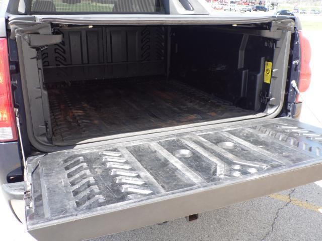 2005 Chevrolet Avalanche Sport LOW Miles