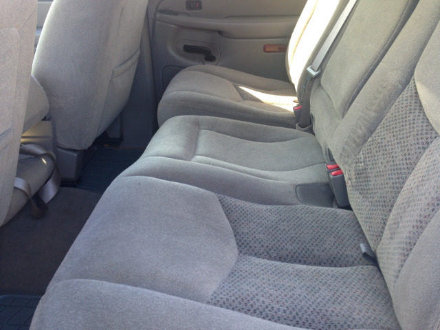 2005 Chevrolet Avalanche C350 4dr Sdn 3.5L Sport RWD Sedan