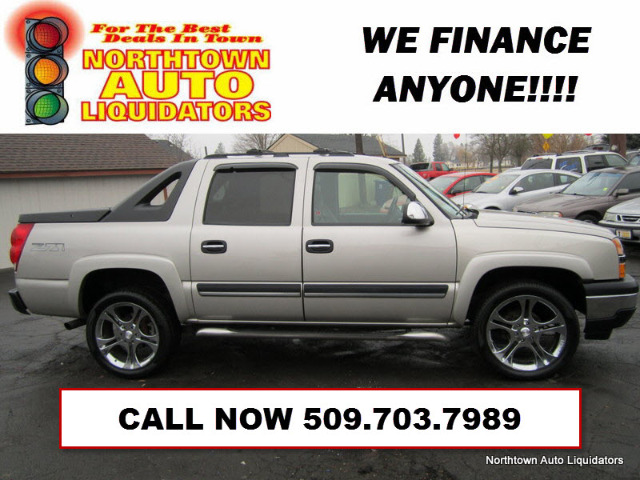 2006 Chevrolet Avalanche C350 4dr Sdn 3.5L Sport RWD Sedan
