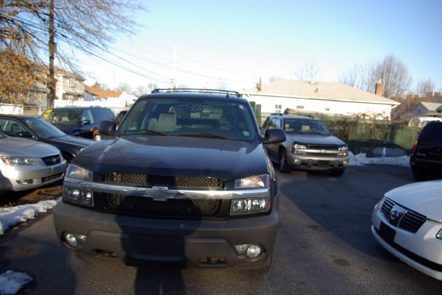 2006 Chevrolet Avalanche C350 4dr Sdn 3.5L Sport RWD Sedan