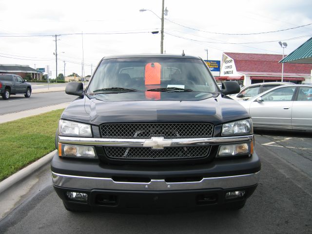 2006 Chevrolet Avalanche C350 4dr Sdn 3.5L Sport RWD Sedan