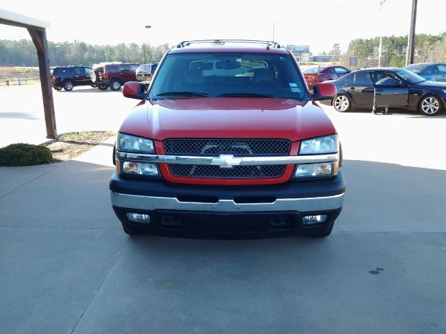 2006 Chevrolet Avalanche C350 4dr Sdn 3.5L Sport RWD Sedan
