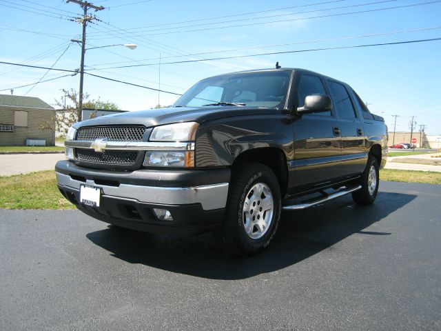 2006 Chevrolet Avalanche C350 4dr Sdn 3.5L Sport RWD Sedan