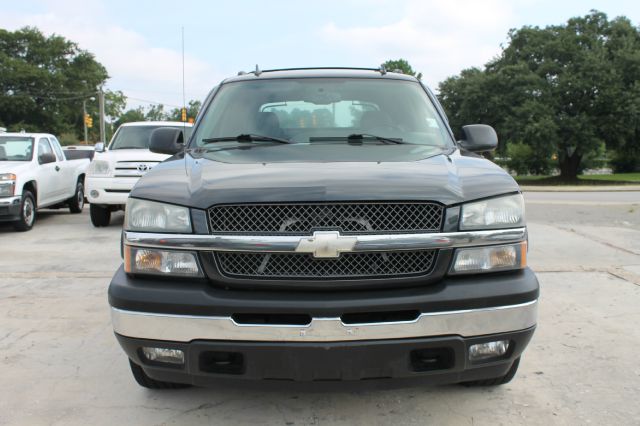 2006 Chevrolet Avalanche C350 4dr Sdn 3.5L Sport RWD Sedan