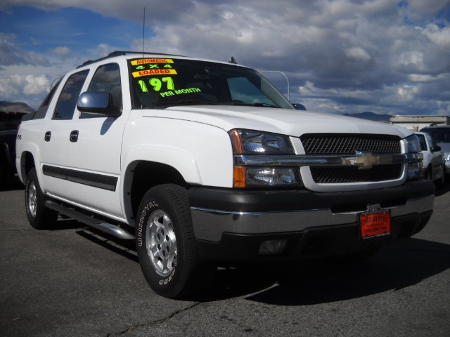 2006 Chevrolet Avalanche C350 4dr Sdn 3.5L Sport RWD Sedan