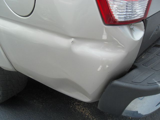 2006 Chevrolet Avalanche C350 4dr Sdn 3.5L Sport RWD Sedan