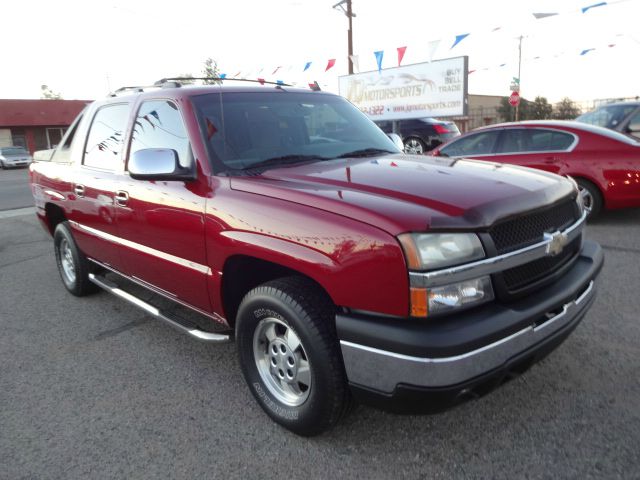 2006 Chevrolet Avalanche C350 4dr Sdn 3.5L Sport RWD Sedan