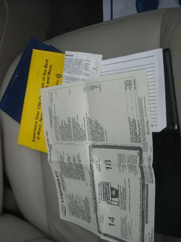 2006 Chevrolet Avalanche C350 4dr Sdn 3.5L Sport RWD Sedan