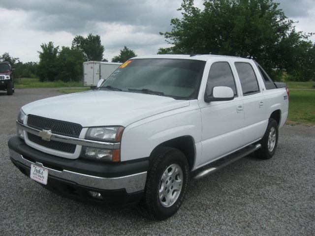 2006 Chevrolet Avalanche C350 4dr Sdn 3.5L Sport RWD Sedan