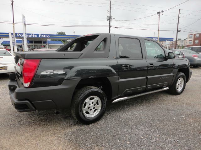 2006 Chevrolet Avalanche C350 4dr Sdn 3.5L Sport RWD Sedan
