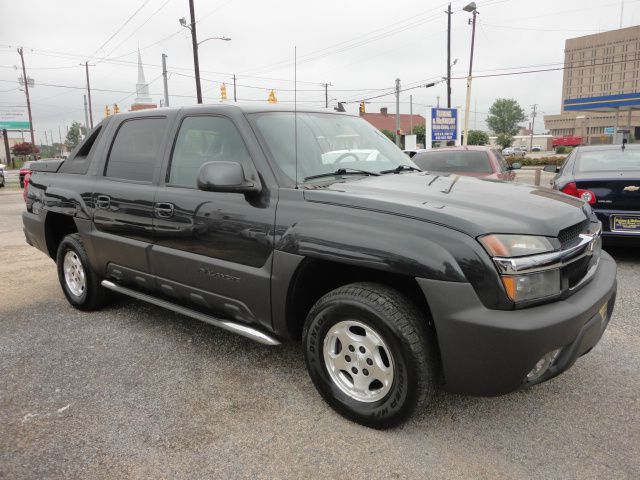 2006 Chevrolet Avalanche C350 4dr Sdn 3.5L Sport RWD Sedan