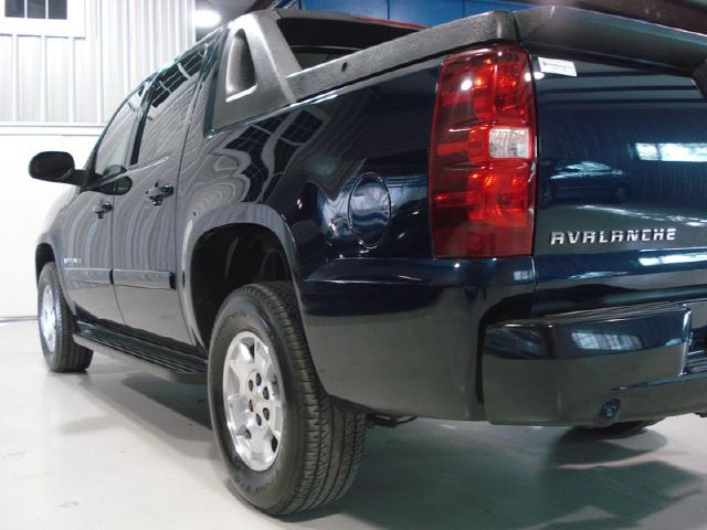 2007 Chevrolet Avalanche SH AWD Leather Moonroof Non-smoker