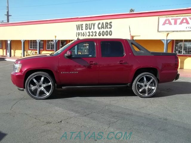 2007 Chevrolet Avalanche SXT Wheelchair Accessible Van