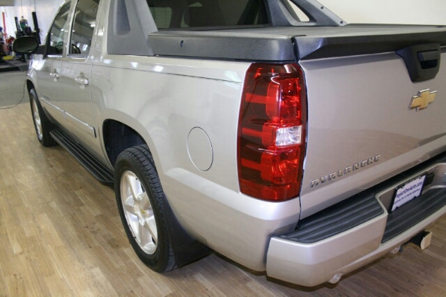 2007 Chevrolet Avalanche SX Hatchback