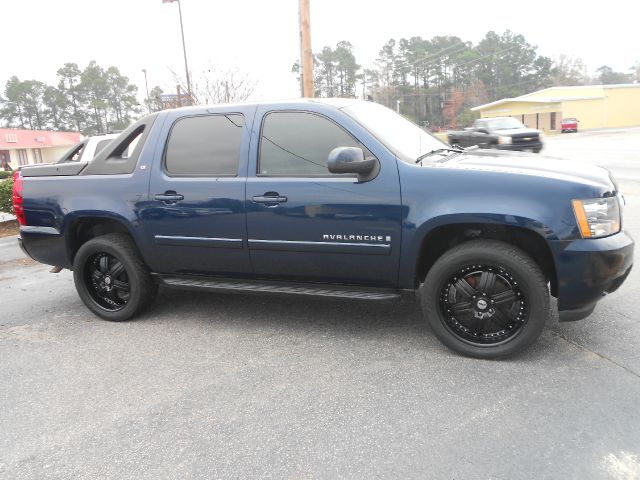 2007 Chevrolet Avalanche Unknown