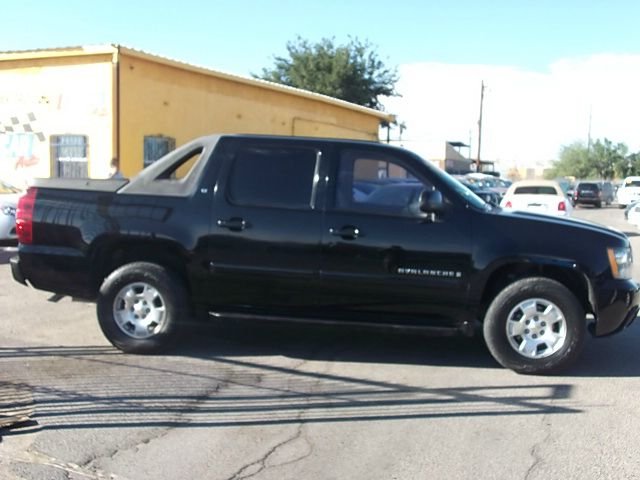 2007 Chevrolet Avalanche 2004.5 WGN FWD