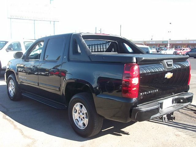 2007 Chevrolet Avalanche 2004.5 WGN FWD