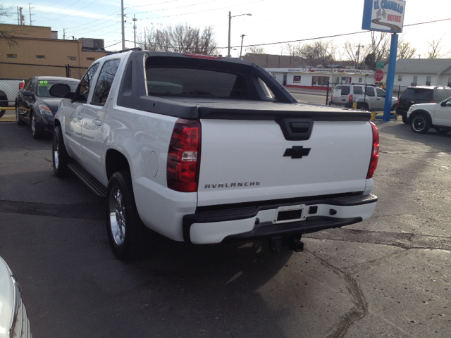 2007 Chevrolet Avalanche 2004.5 WGN FWD