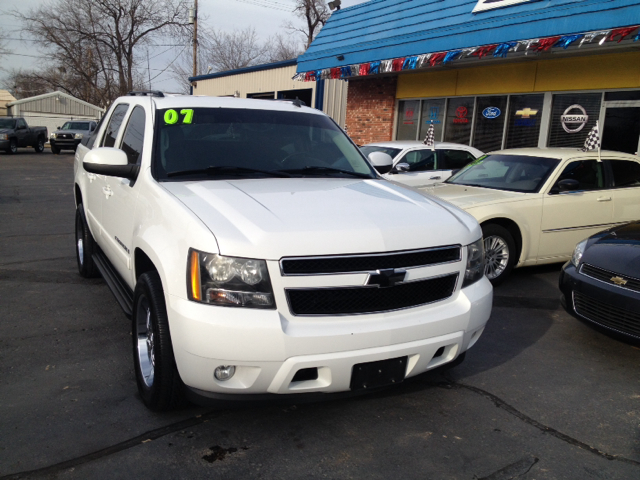 2007 Chevrolet Avalanche 2004.5 WGN FWD