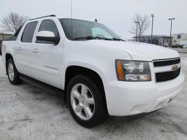 2007 Chevrolet Avalanche Sportseats 7warrtanty Available Van