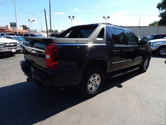 2007 Chevrolet Avalanche Unknown