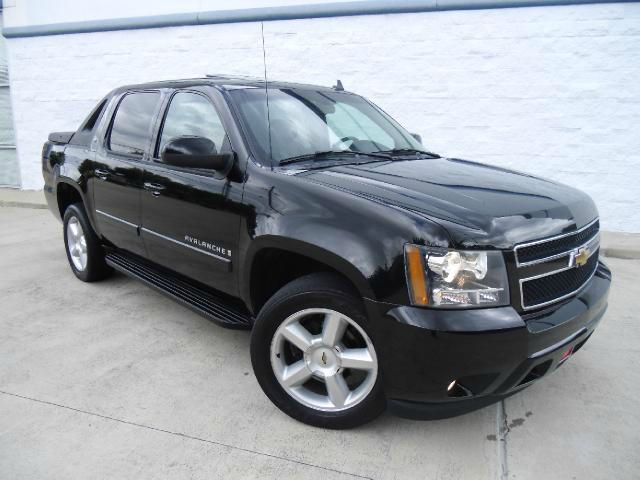 2008 Chevrolet Avalanche SH AWD Leather Moonroof Non-smoker