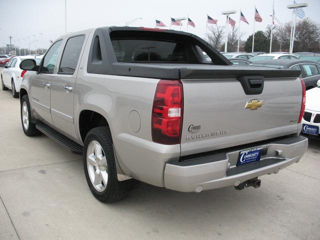 2008 Chevrolet Avalanche Unknown