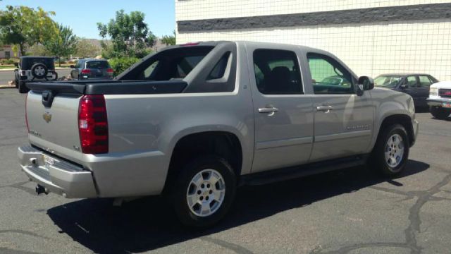 2008 Chevrolet Avalanche SXT Wheelchair Accessible Van
