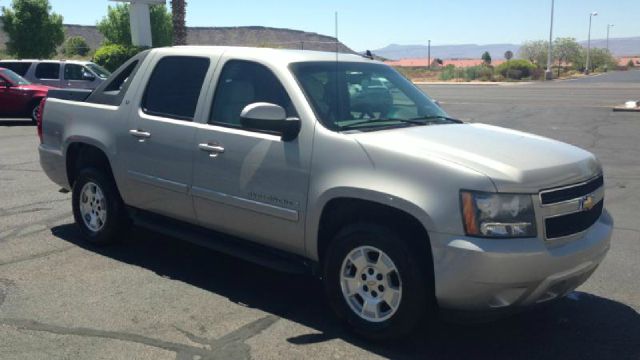 2008 Chevrolet Avalanche SXT Wheelchair Accessible Van