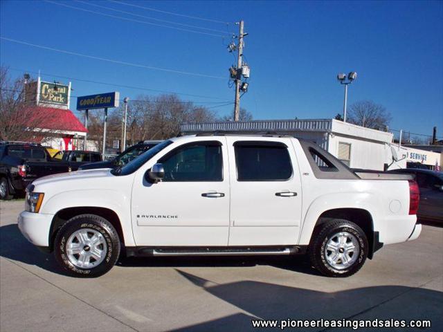 2008 Chevrolet Avalanche 2.0 Xtronic CVT SL