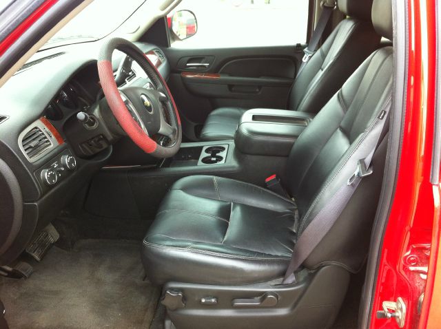 2011 Chevrolet Avalanche 4dr Sdn I4 CVT 2.5