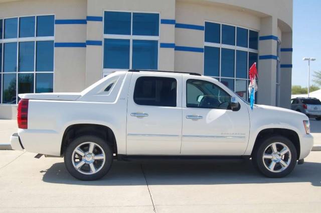 2011 Chevrolet Avalanche Unknown