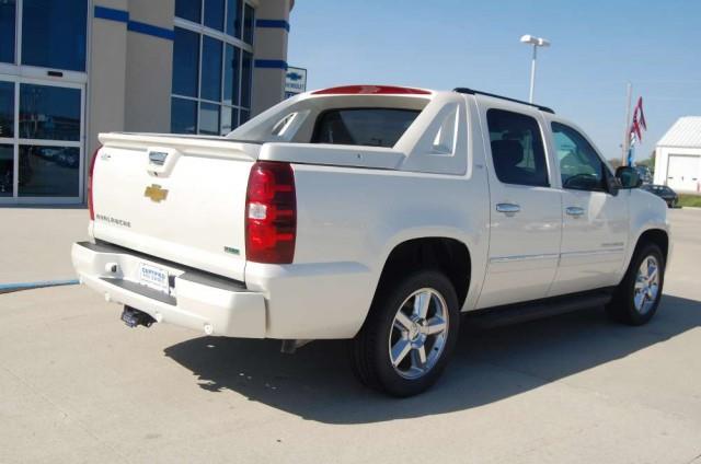 2011 Chevrolet Avalanche Unknown