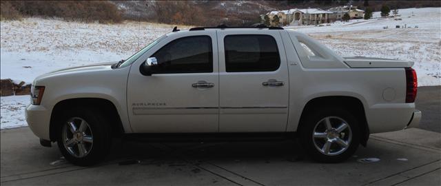 2012 Chevrolet Avalanche SLE SLT WT