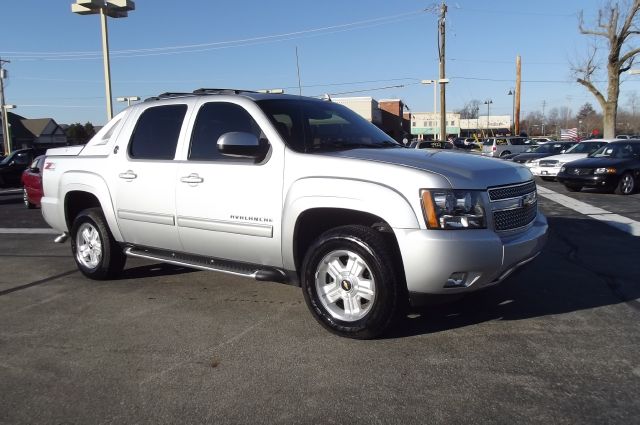 2013 Chevrolet Avalanche 4dr Sdn I4 CVT 2.5