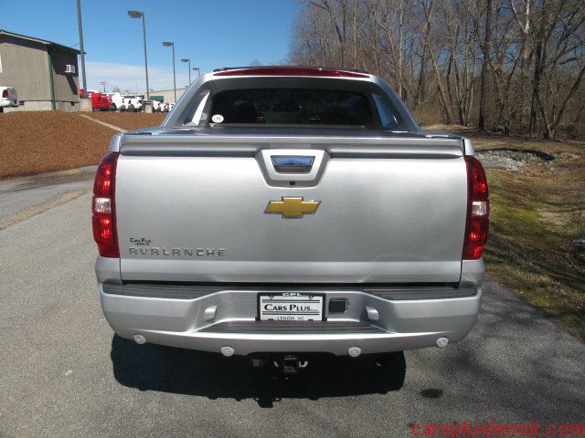 2013 Chevrolet Avalanche 4dr Sdn I4 CVT 2.5