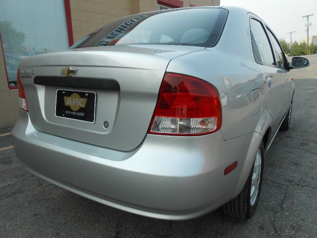 2004 Chevrolet Aveo 3.2 Sedan 4dr
