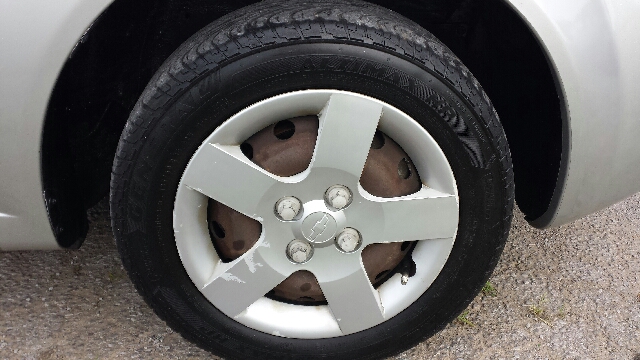 2005 Chevrolet Aveo LE With Leather