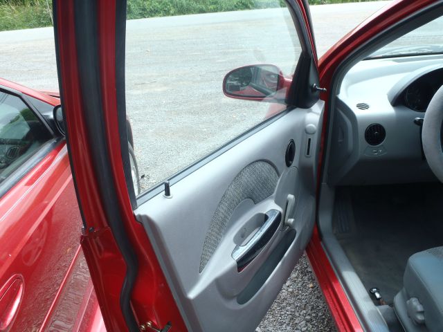 2005 Chevrolet Aveo LE With Leather