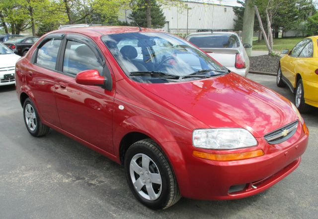 2006 Chevrolet Aveo Blk Ext With Silver Trin