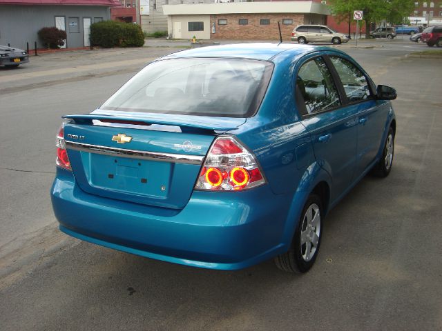 2009 Chevrolet Aveo Blk Ext With Silver Trin