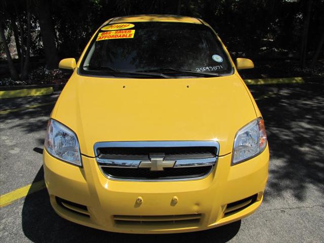 2009 Chevrolet Aveo 4dr Sdn I4 CVT 2.5