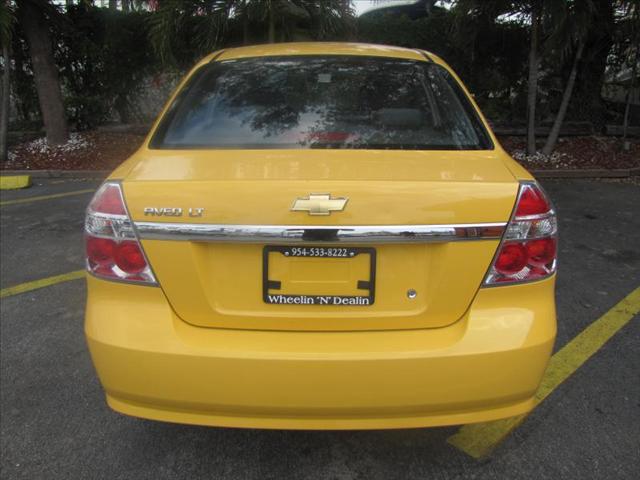 2009 Chevrolet Aveo 4dr Sdn I4 CVT 2.5