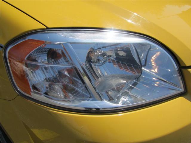 2009 Chevrolet Aveo 4dr Sdn I4 CVT 2.5