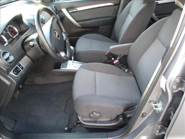 2010 Chevrolet Aveo 4dr Sdn I4 CVT 2.5