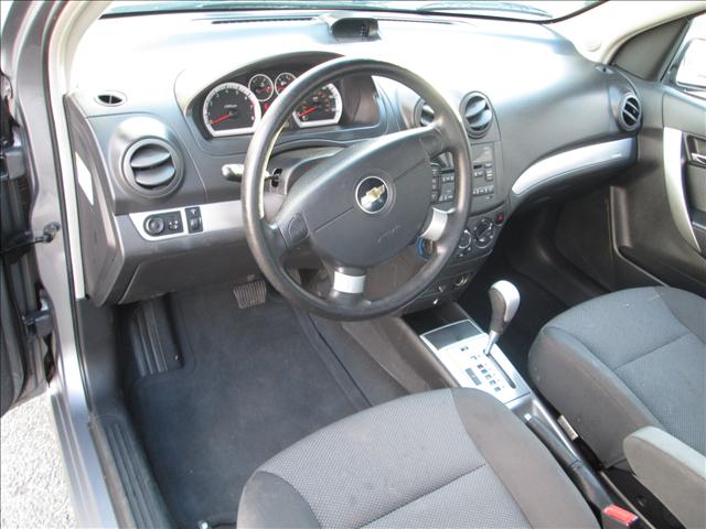 2010 Chevrolet Aveo 4dr Sdn I4 CVT 2.5